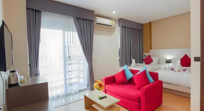 Gt Residence Hotel Buriram Bagian luar foto