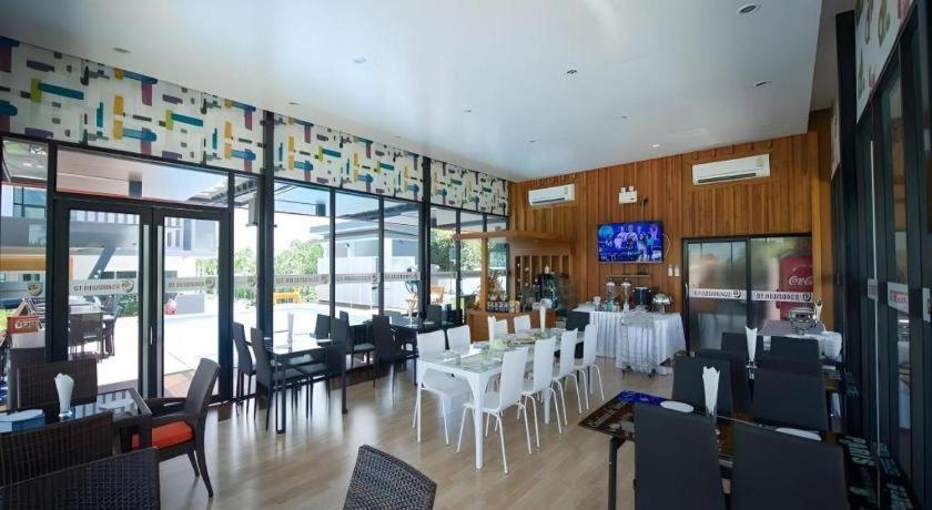 Gt Residence Hotel Buriram Bagian luar foto
