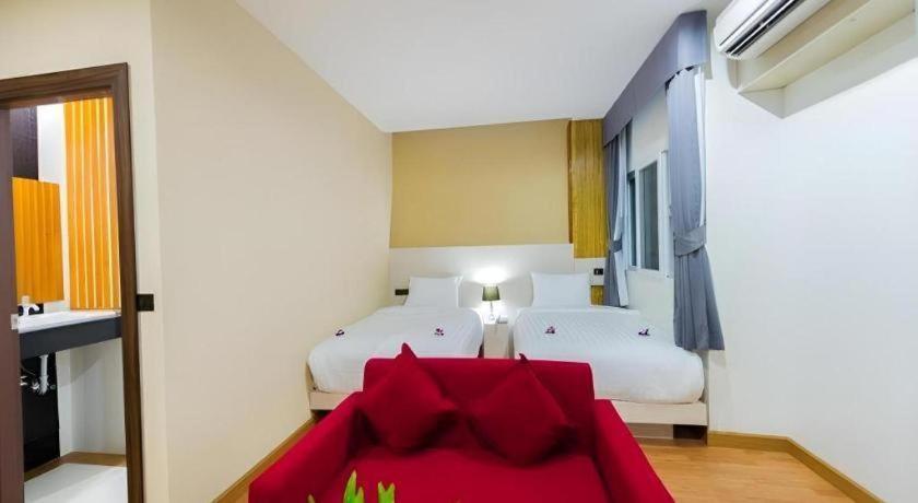 Gt Residence Hotel Buriram Bagian luar foto