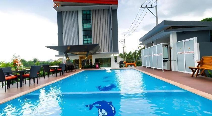 Gt Residence Hotel Buriram Bagian luar foto